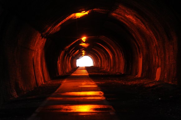 Tunnel de Hour avant modification de l'éclairage — © Ruddy Cors