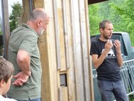 Labyrinthe avec microgîtes en béton de bois pour chauves-souris à l'arrière du bardage en bois— Bos't Ename — © Martine Wauters