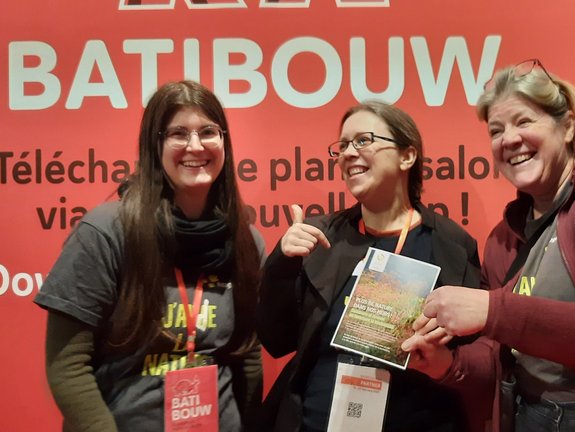 Inauguration du site internet bati.natagora.be — Équipe de volontaires de Natagora — Enquête et actions sensibilisation des acteurs de la construction à Batibouw 2025 — © Natagora